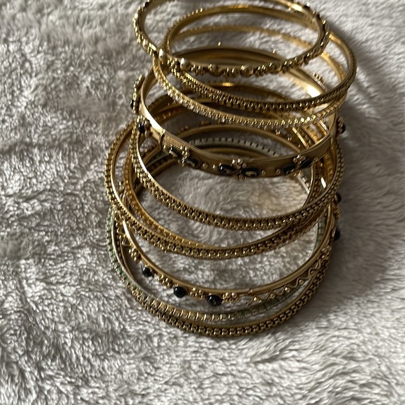 Bracelets - Picture 2 of 3